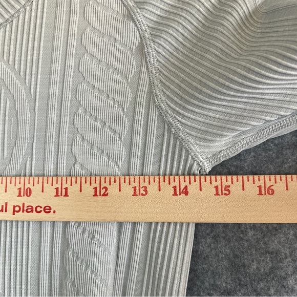 LULULEMON Rest Less Pullover Stretch Top Heathered Silver Spoon Size 4 - Picture 3 of 6